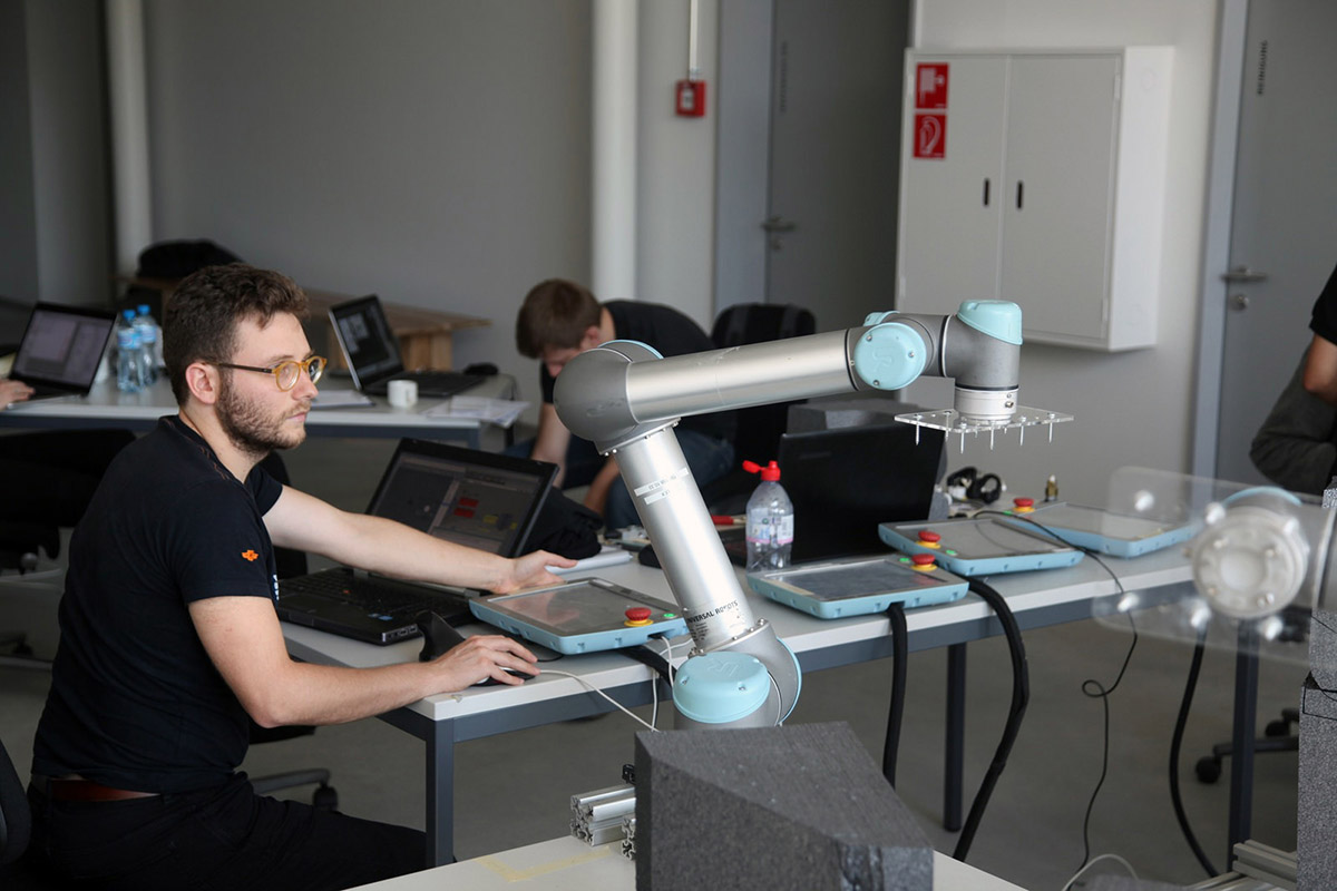 Norman Foster unveiled exclusive images of Mexico City International Airport at AAG Symposium 2016