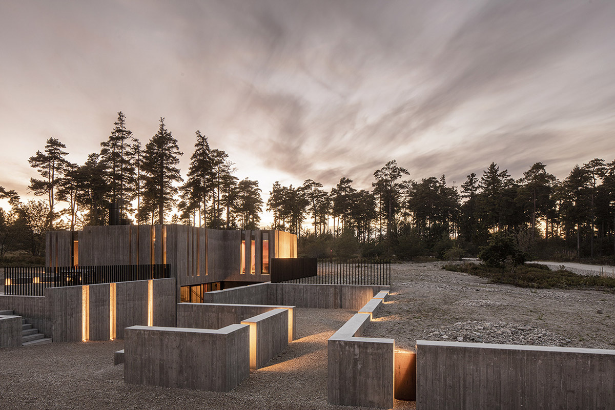 Skils&ouml; Arkitekter transforms old bunker into a private residence with sliced concrete blocks