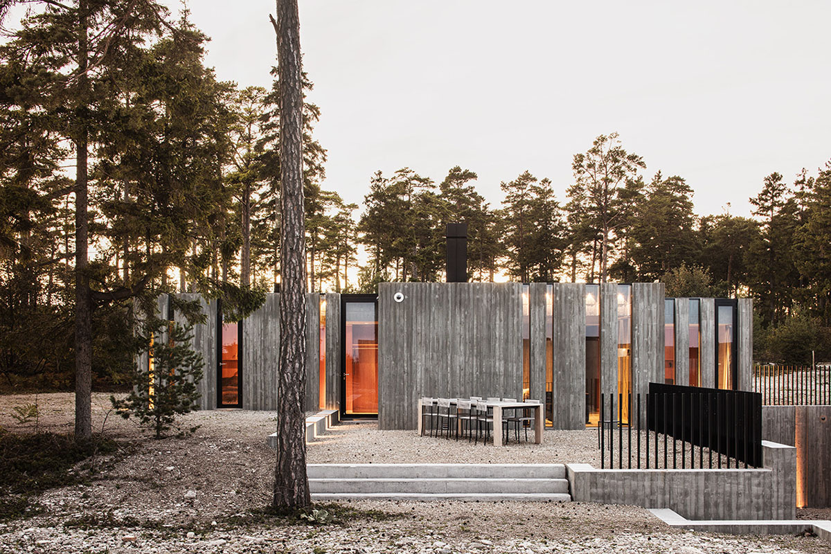 Skils&ouml; Arkitekter transforms old bunker into a private residence with sliced concrete blocks