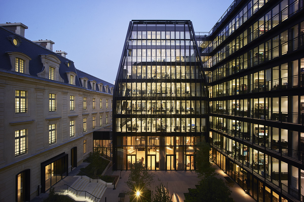 PCA-STREAM transforms former royal barracks into a business law building in Paris