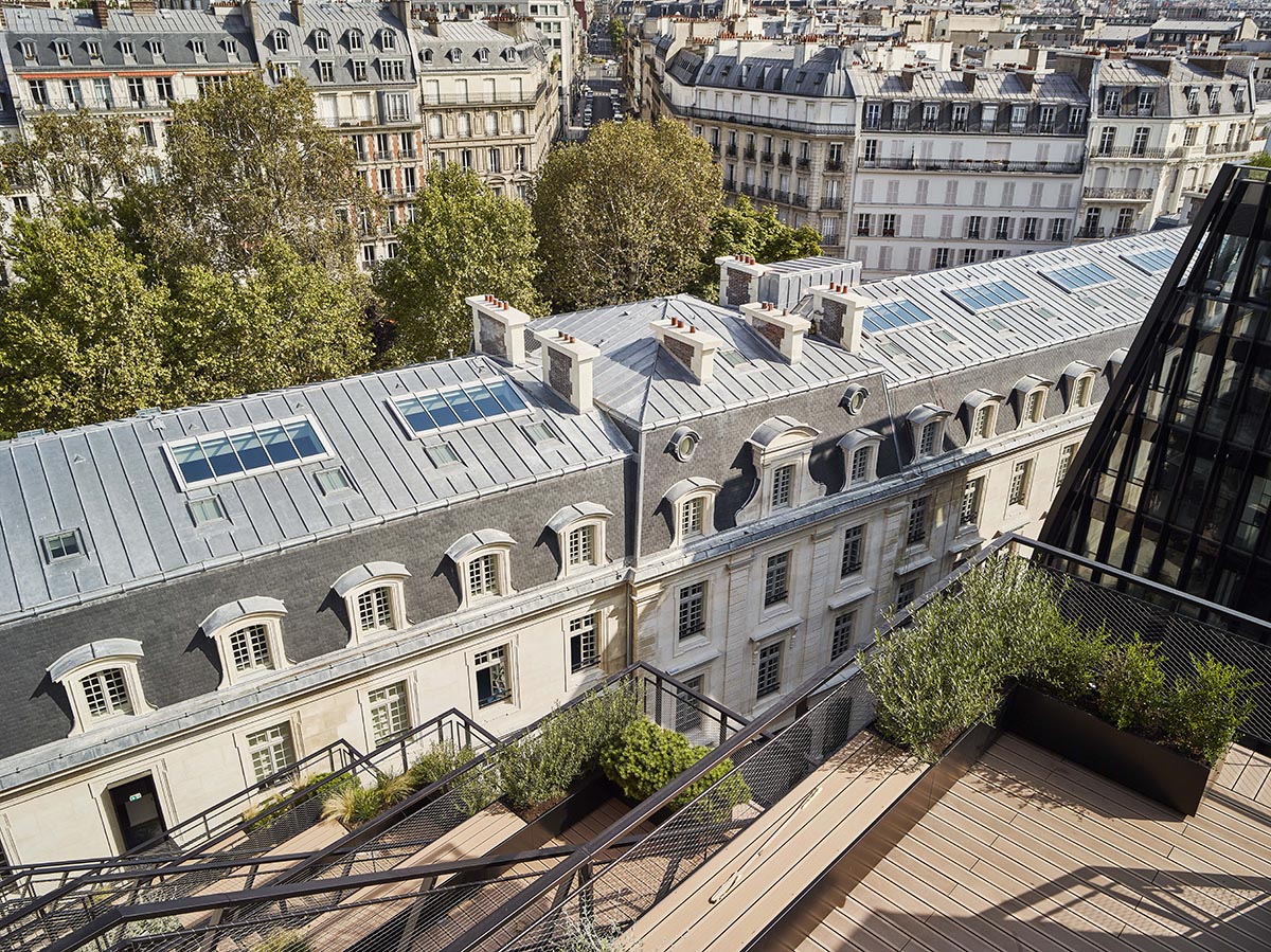 PCA-STREAM transforms former royal barracks into a business law building in Paris