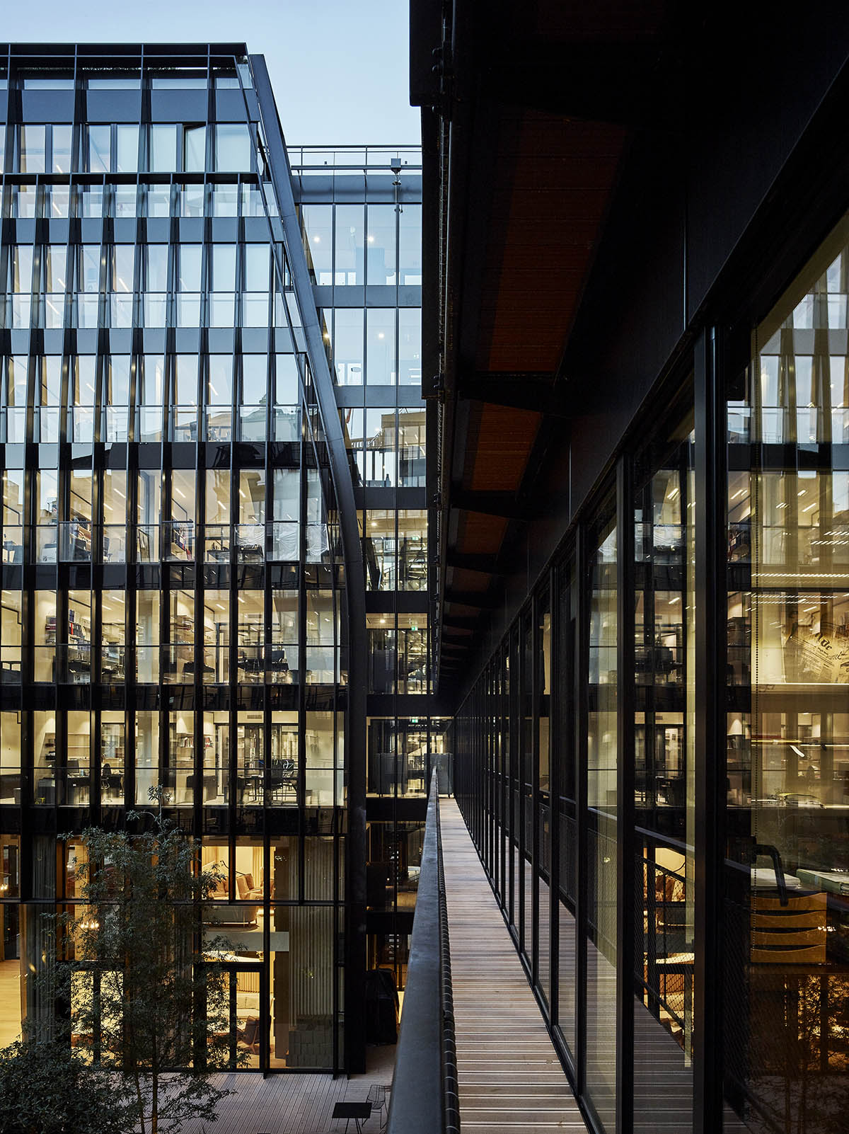 PCA-STREAM transforms former royal barracks into a business law building in Paris