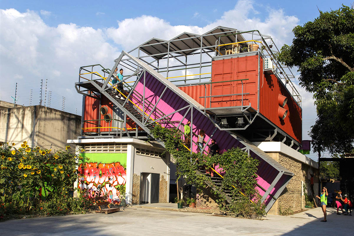 Pico Colectivo stacks colorful container units to design cultural production zone in Venezuela
