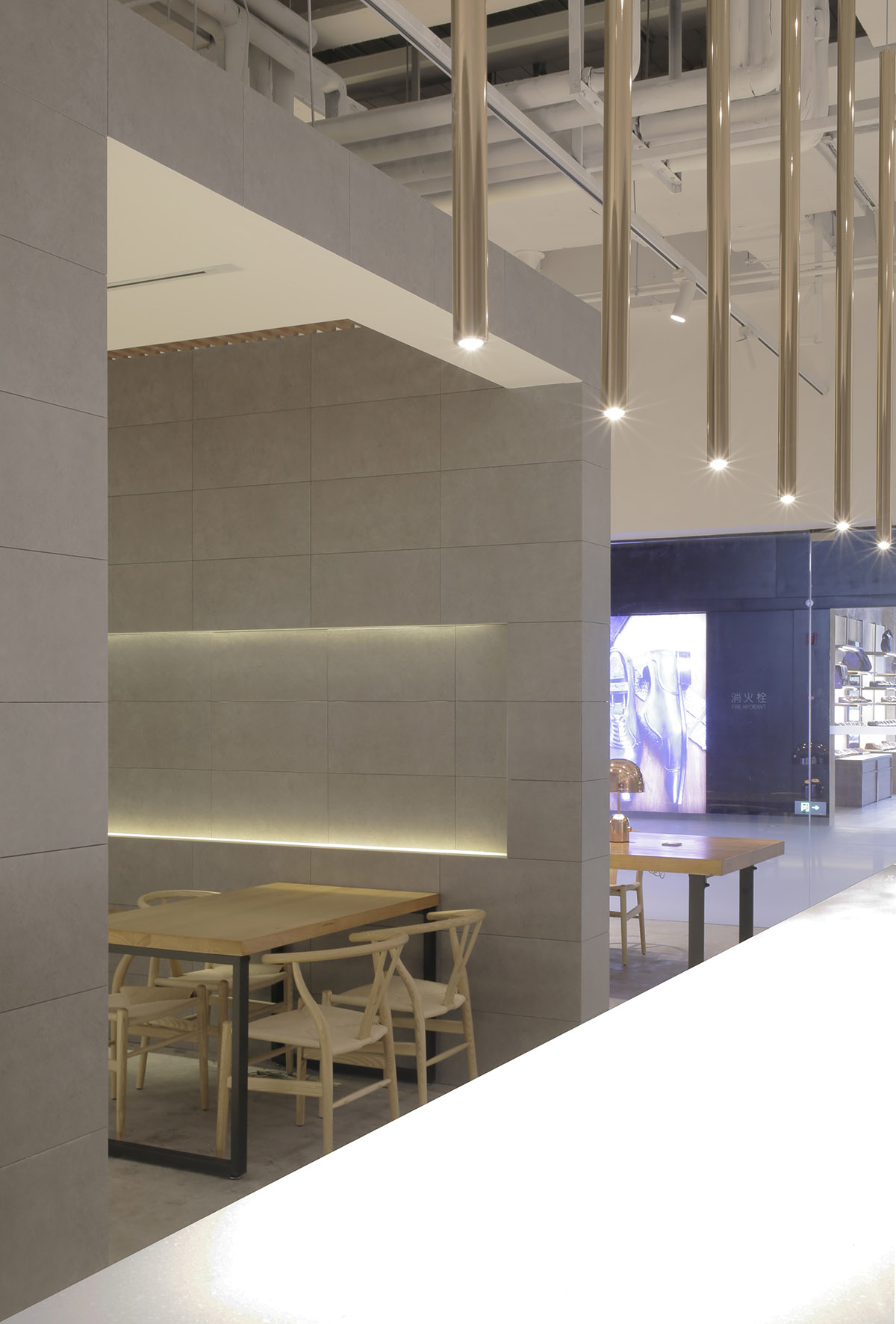 Jun Murata reveals its Cafe la Loop 86 & Gallery in Shanghai