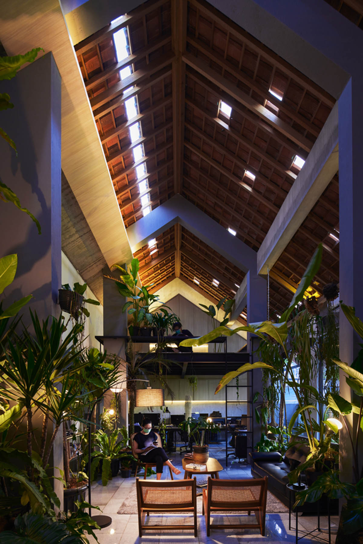 RAD+ar redesigns old vernacular building with tropical architecture as its main office in Jakarta