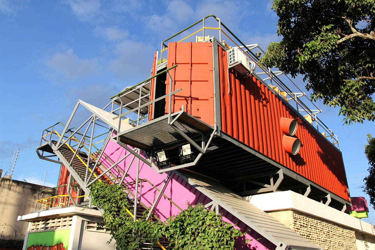 Pico Colectivo stacks colorful container units to design cultural production zone in Venezuela
