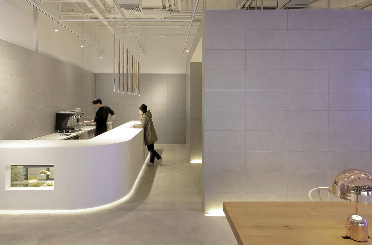 Jun Murata reveals its Cafe la Loop 86 & Gallery in Shanghai