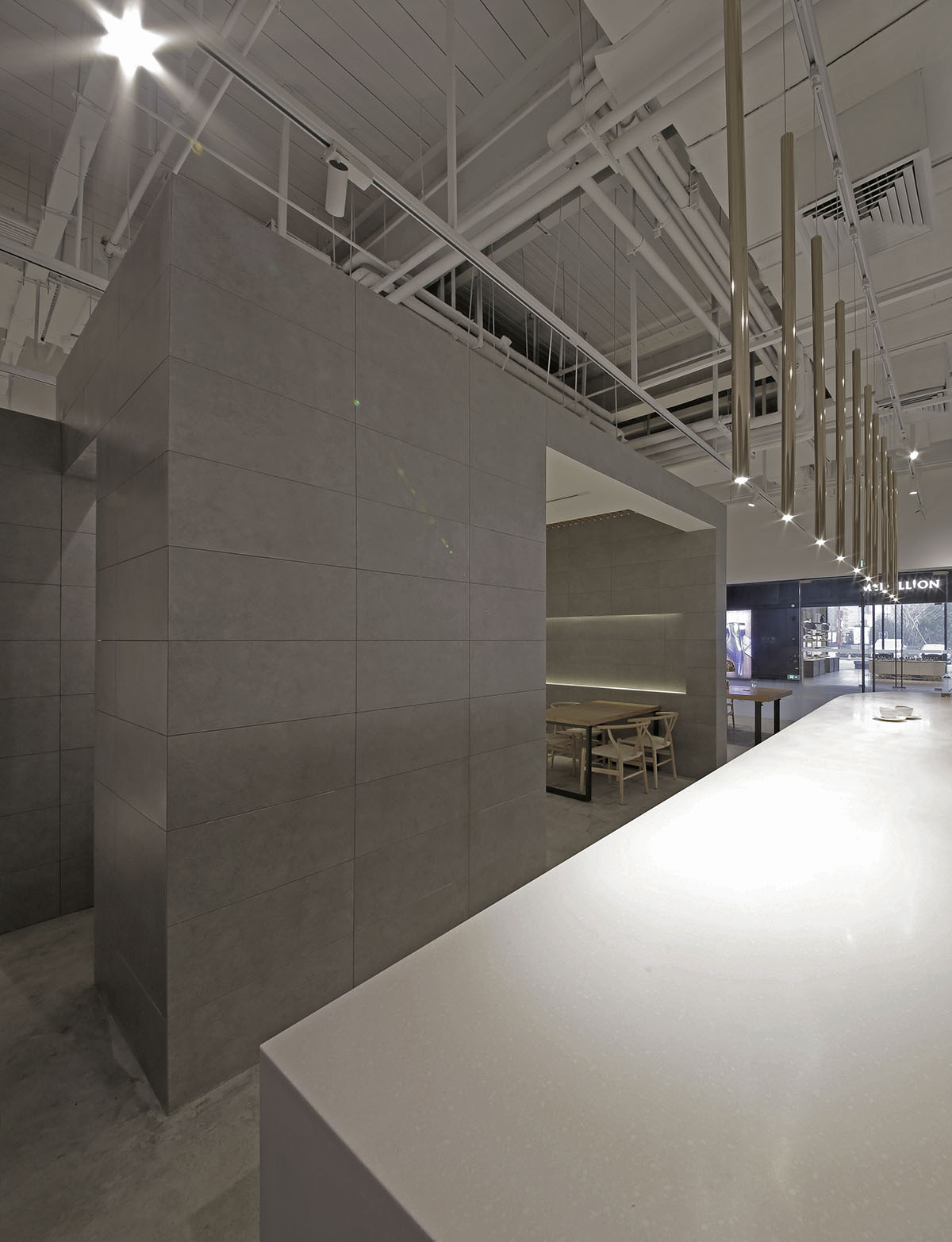 Jun Murata reveals its Cafe la Loop 86 & Gallery in Shanghai