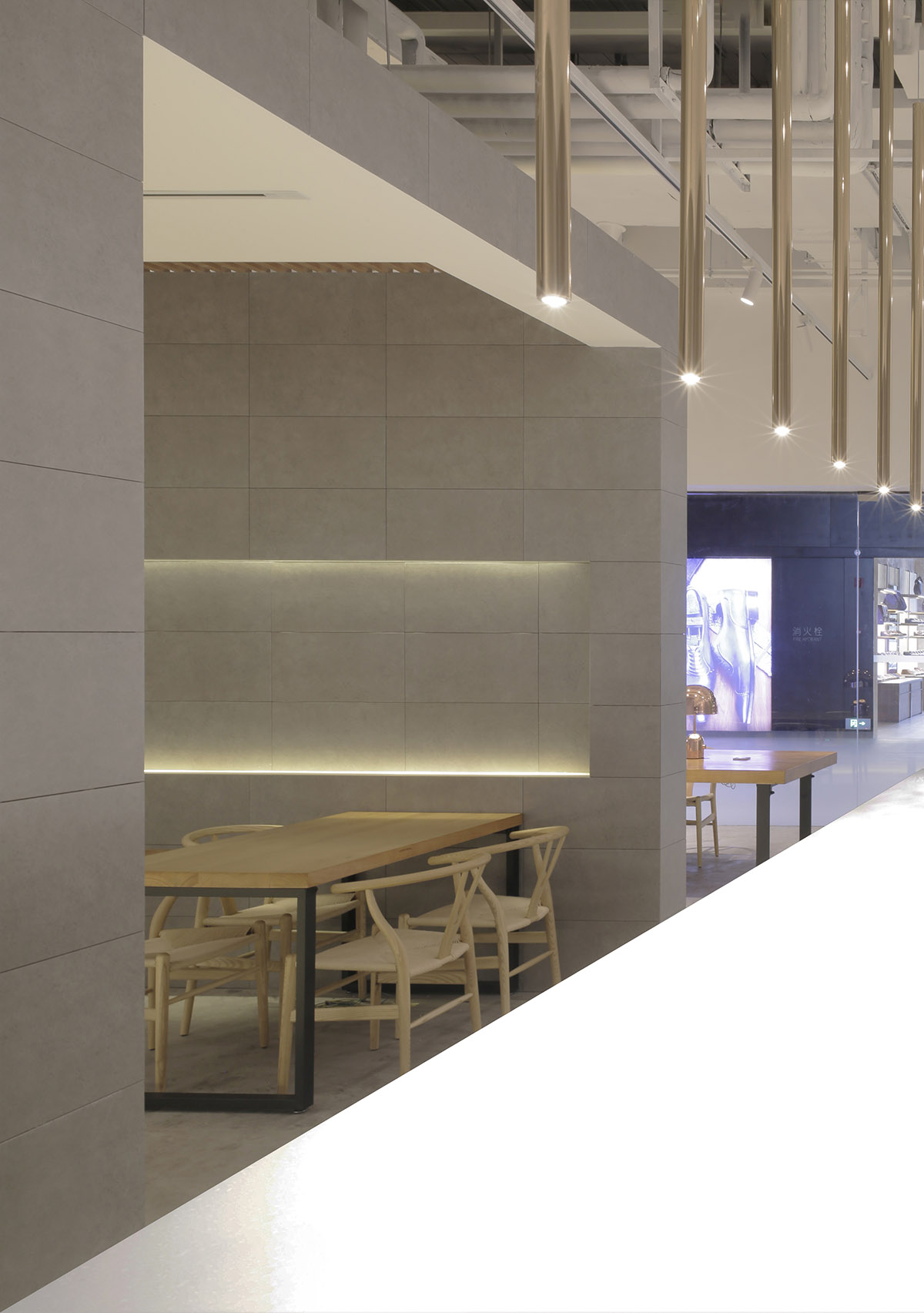 Jun Murata reveals its Cafe la Loop 86 & Gallery in Shanghai