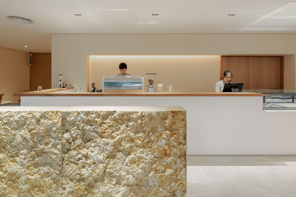 BloomDesign renovates Shenzhen’s old cake shop with scenic view in a heritage site