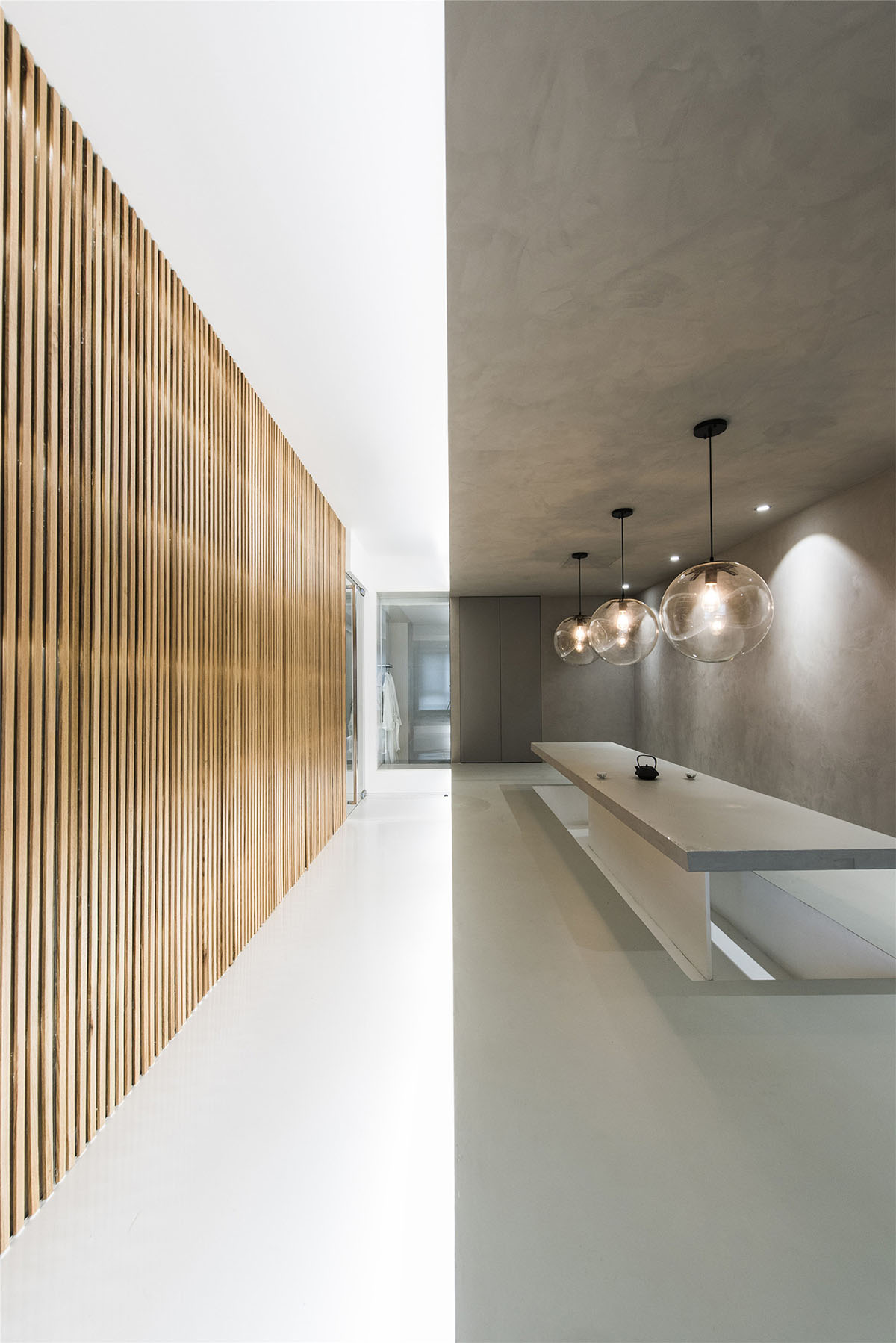 ARCHSTUDIO removes boundaries of spaces with numerous bamboo strips in Haitang Villa