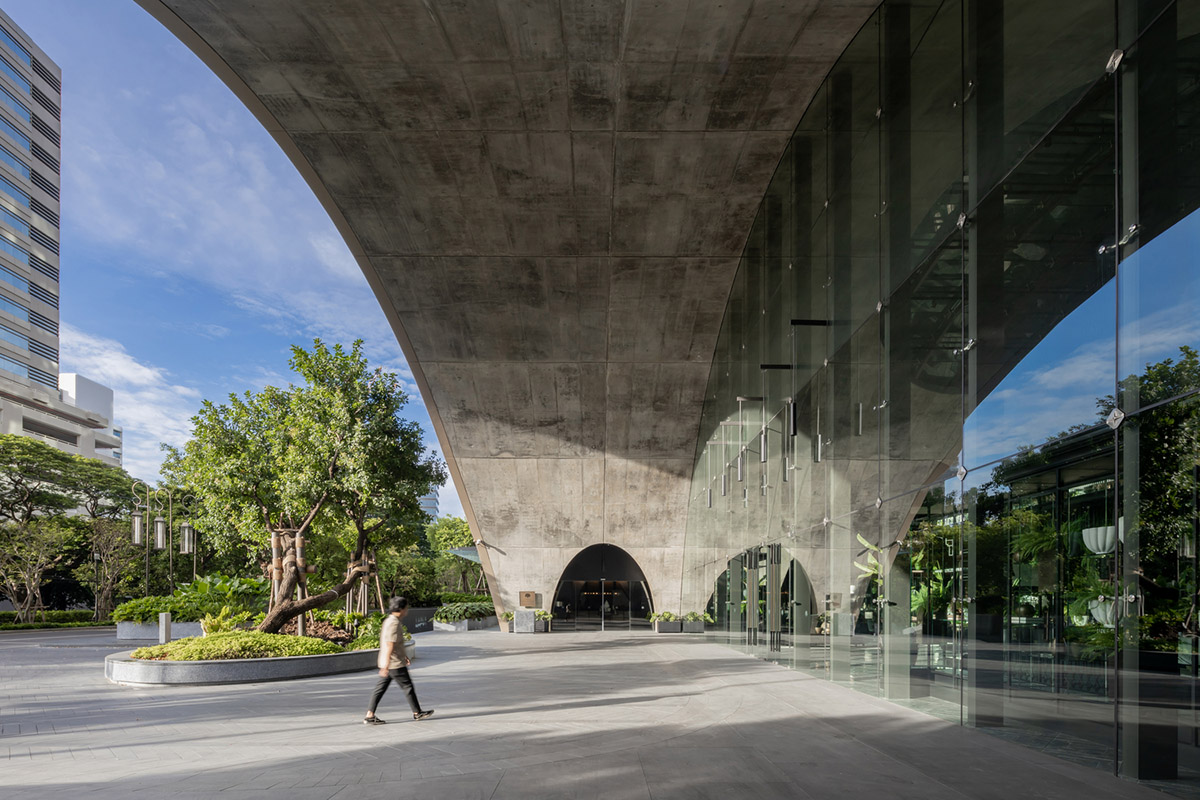 Plan Architect built gridded hotel that features cave-like entrance in Thailand