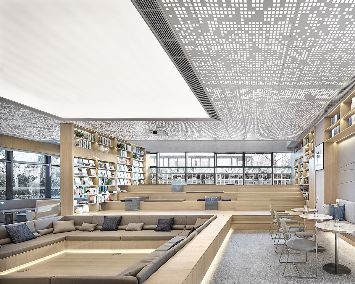 GFD creates light and amphi-theatre like interior for an experience center in China