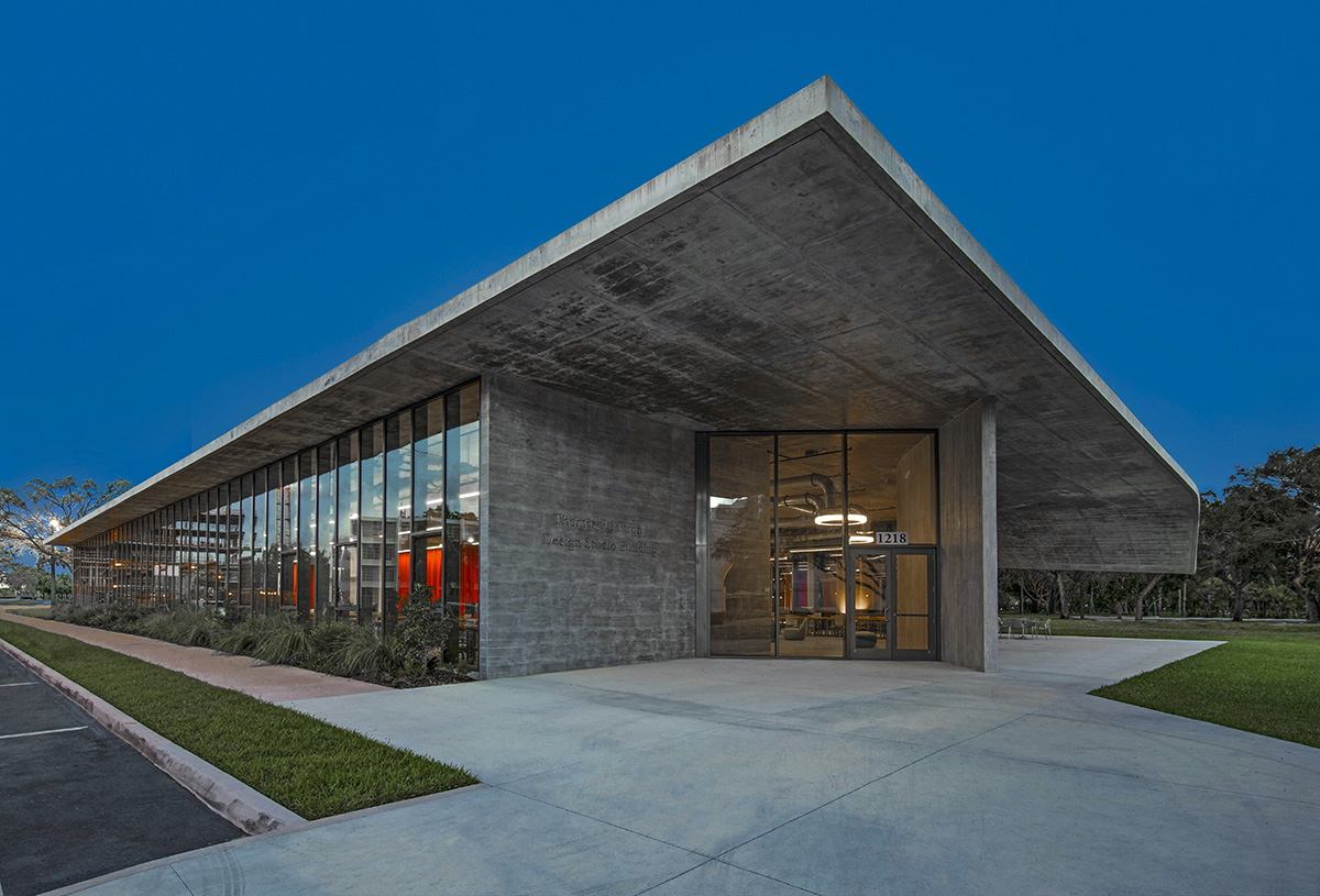 Arquitectonica designed curvy roof for design laboratory building at Miami School of Architecture