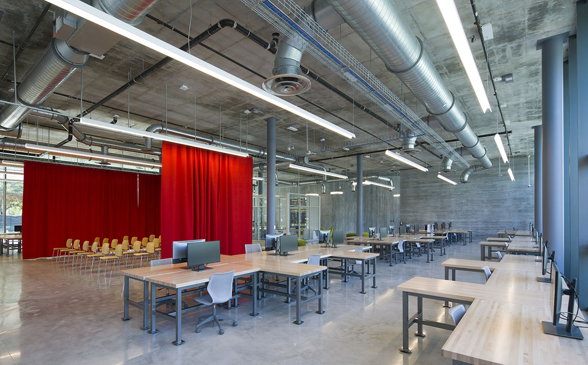 Arquitectonica designed curvy roof for design laboratory building at Miami School of Architecture