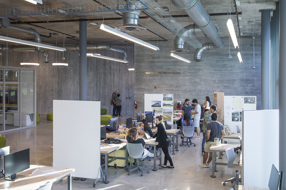 Arquitectonica designed curvy roof for design laboratory building at Miami School of Architecture