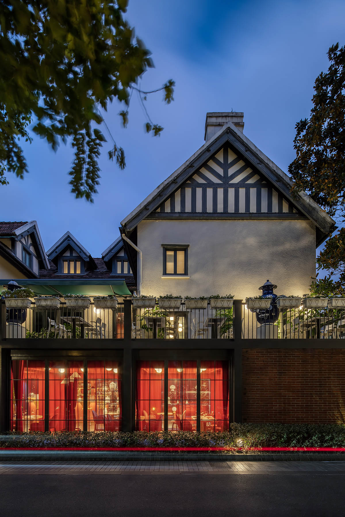 HONG Designworks converts old Victorian building into a brand-new experiential hall in Shanghai