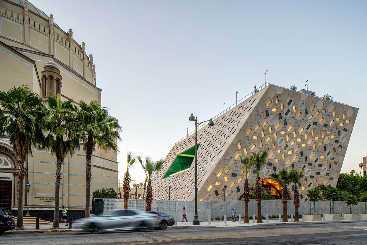 OMA completes Audrey Irmas Pavilion with trapezoidal form that respects its surrounding in California