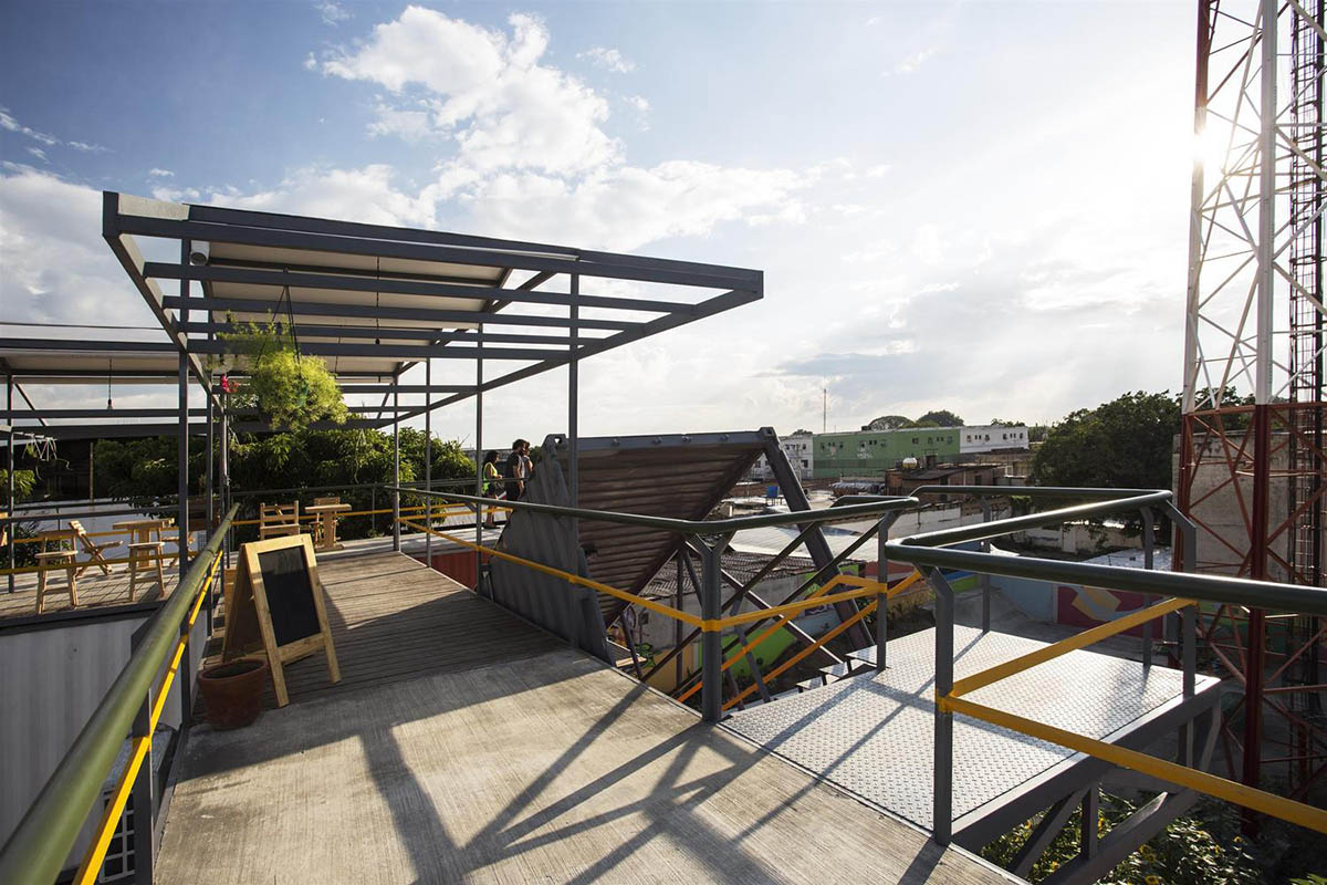 Pico Colectivo stacks colorful container units to design cultural production zone in Venezuela