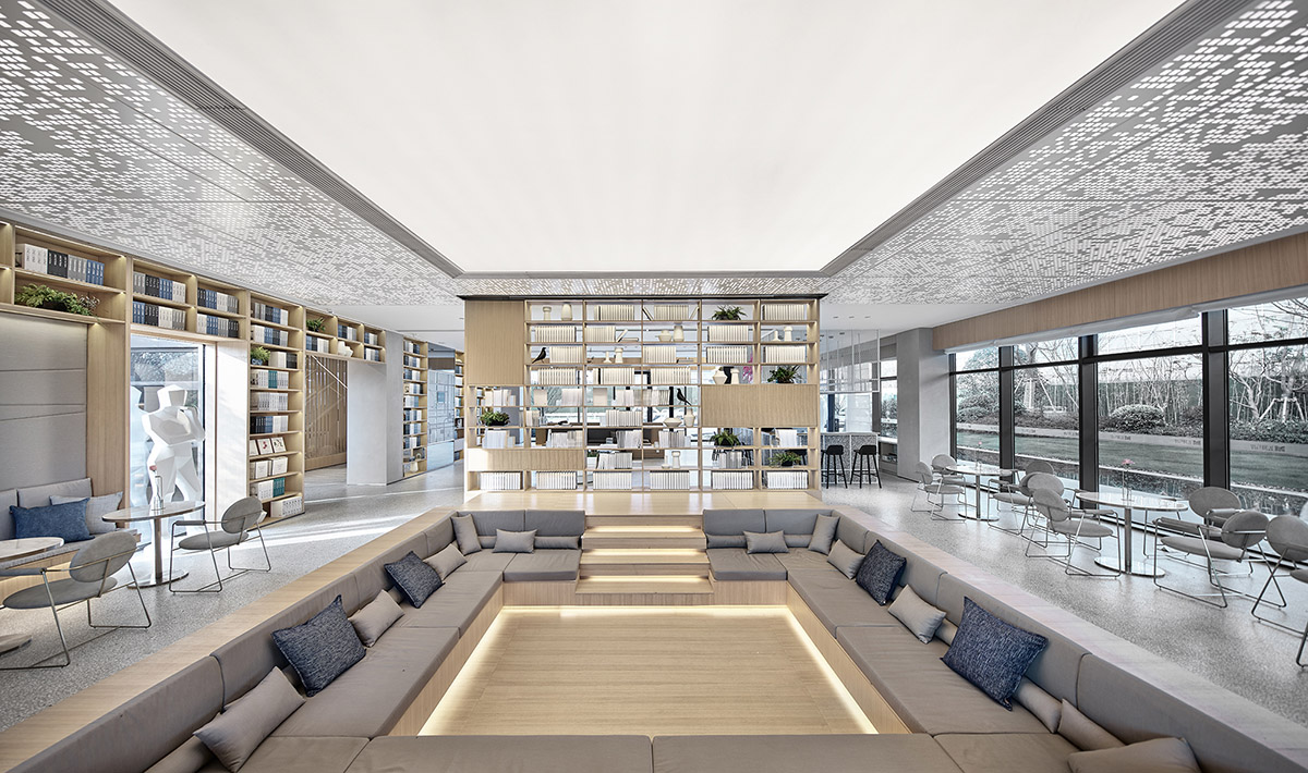 GFD creates light and amphi-theatre like interior for an experience center in China