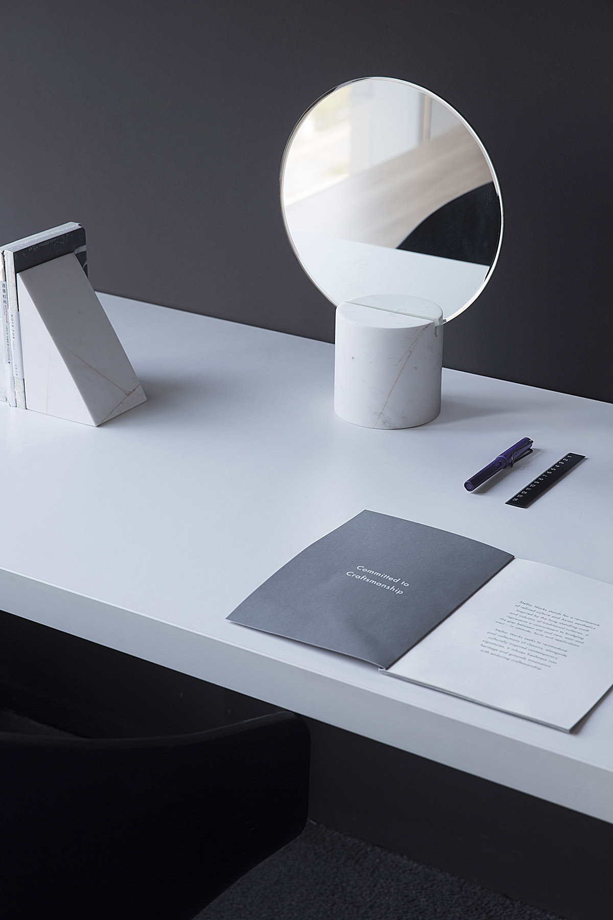 Peng & Partners Designed a Colorful Office that Seems like a Space Comes out of Mandrian's Painting