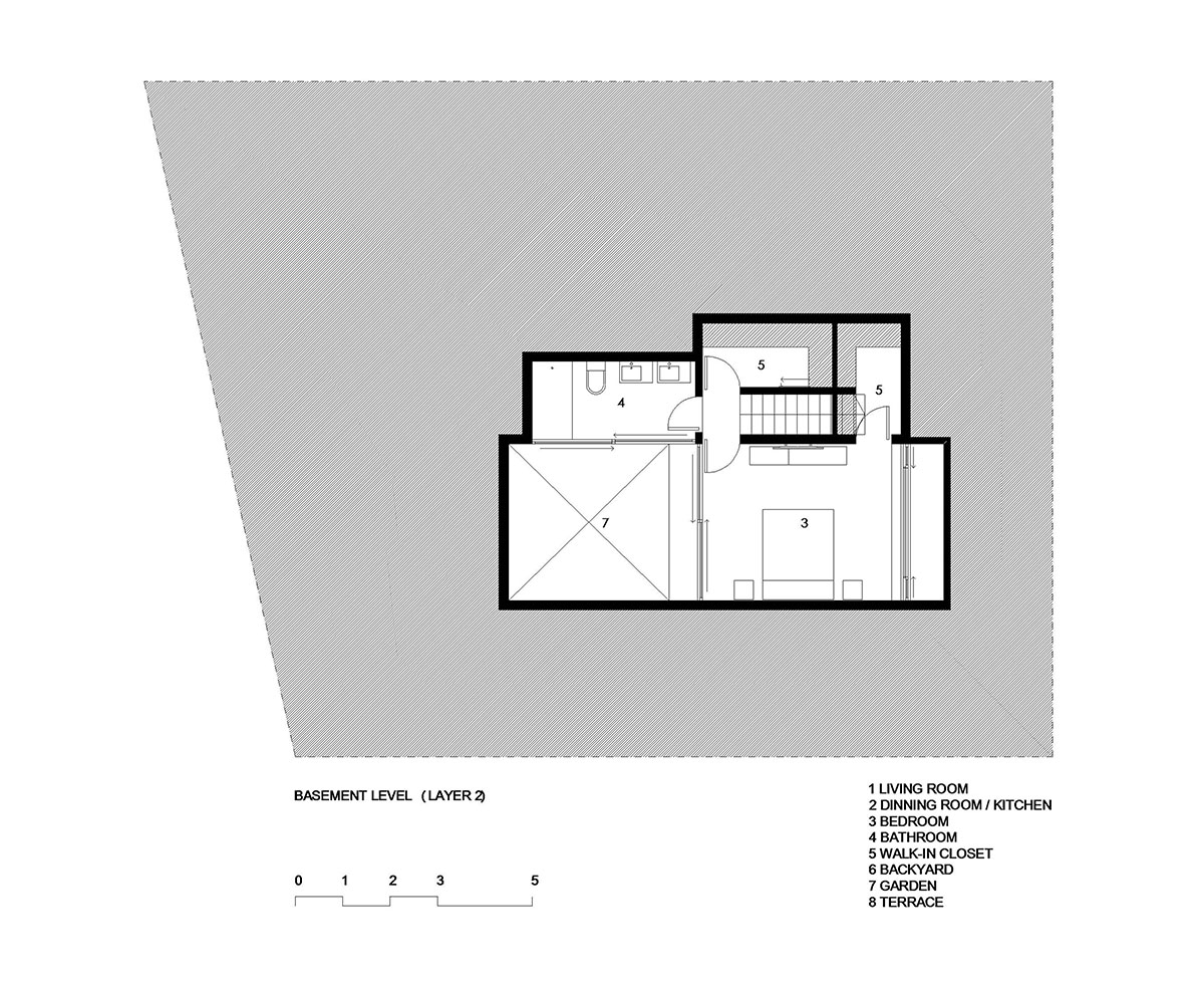 Rodolfo Ca&ntilde;as' hermetic family house defined by protruding skylight in central Chile