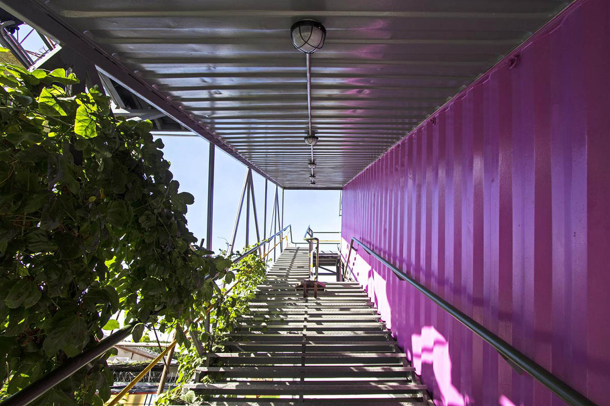 Pico Colectivo stacks colorful container units to design cultural production zone in Venezuela