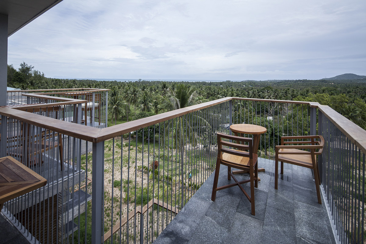 Patchara+ Ornnicha Architecture designs hotel with super elongated balconies on a serene hillside