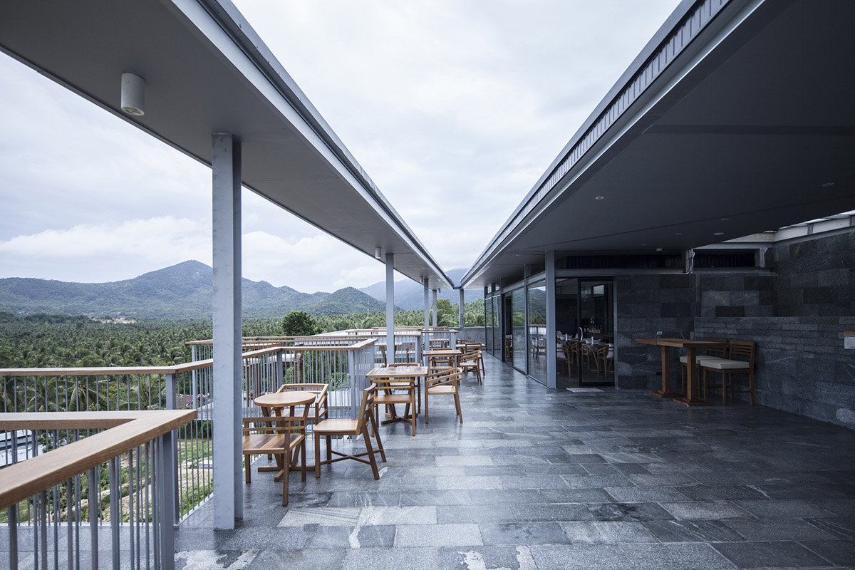Patchara+ Ornnicha Architecture designs hotel with super elongated balconies on a serene hillside
