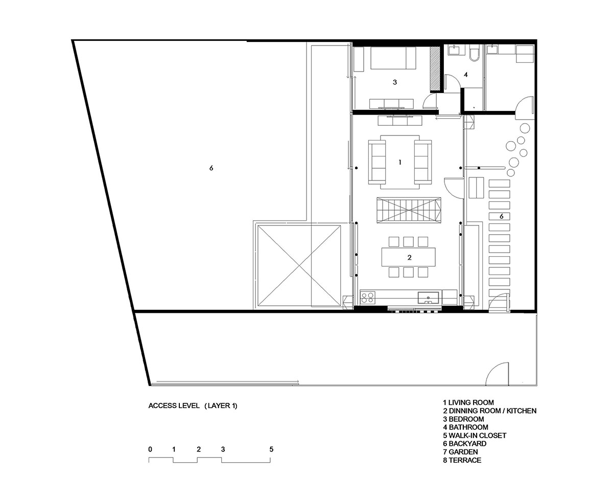Rodolfo Ca&ntilde;as' hermetic family house defined by protruding skylight in central Chile