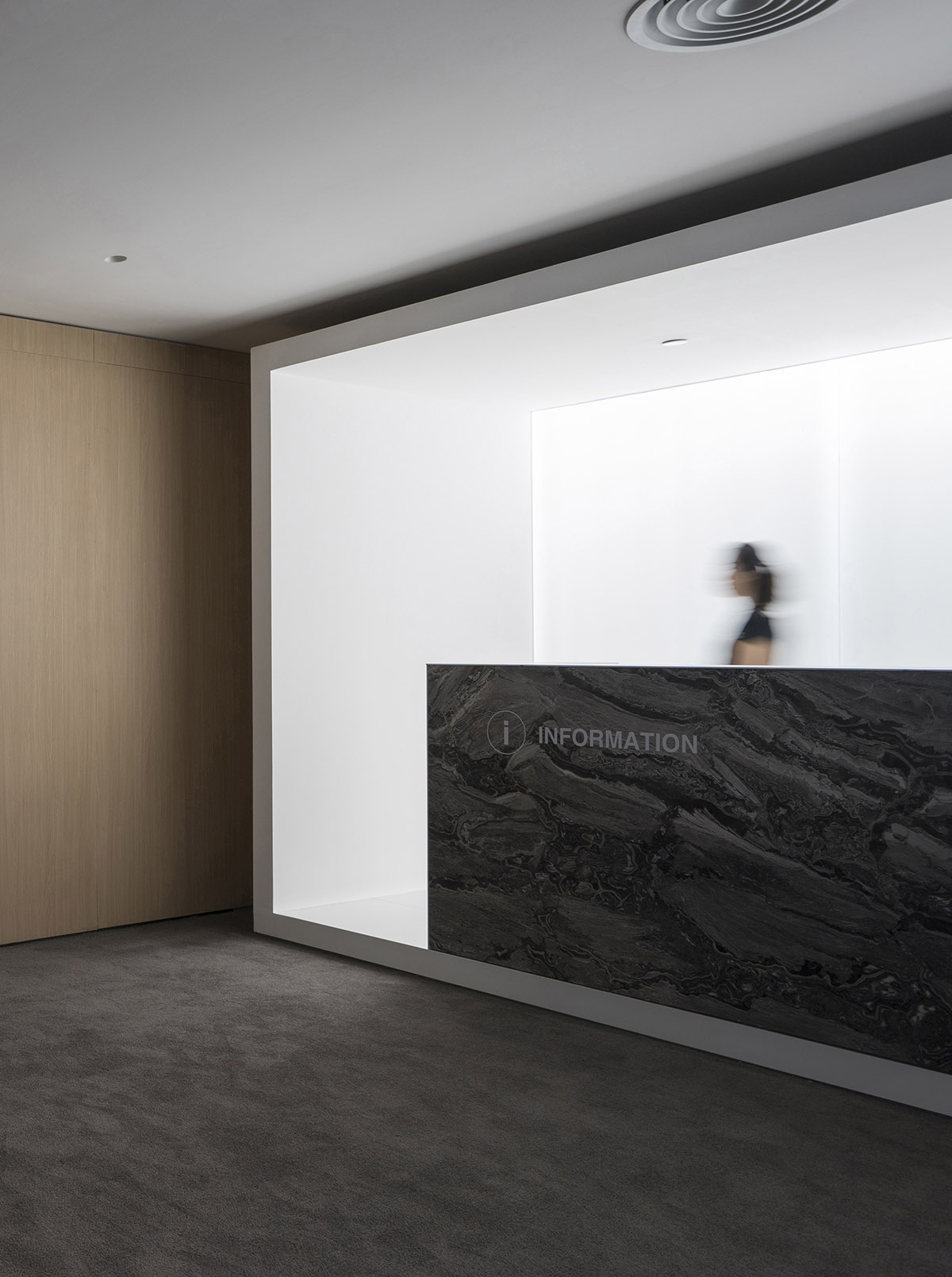 Peng & Partners Designed a Colorful Office that Seems like a Space Comes out of Mandrian's Painting