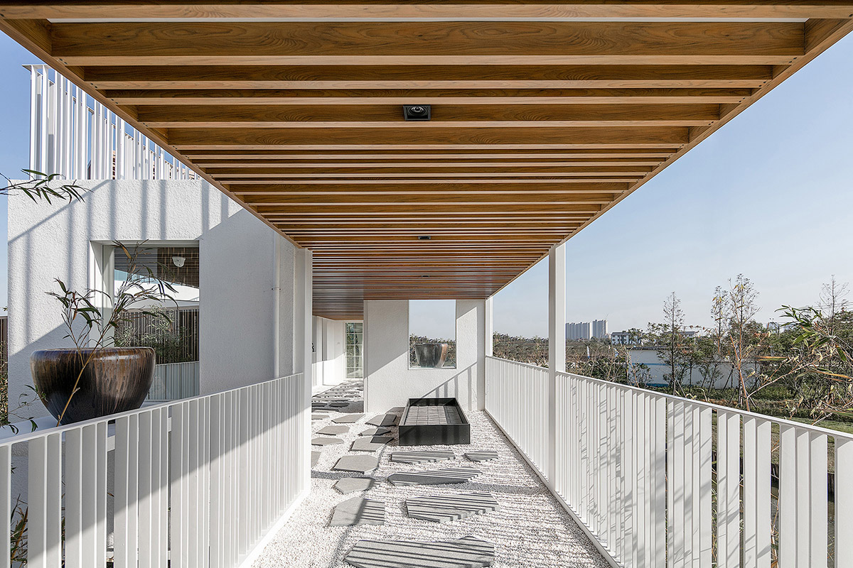 Yiduan Shanghai Interior Design Built Staggered Spaces Derived From Containers