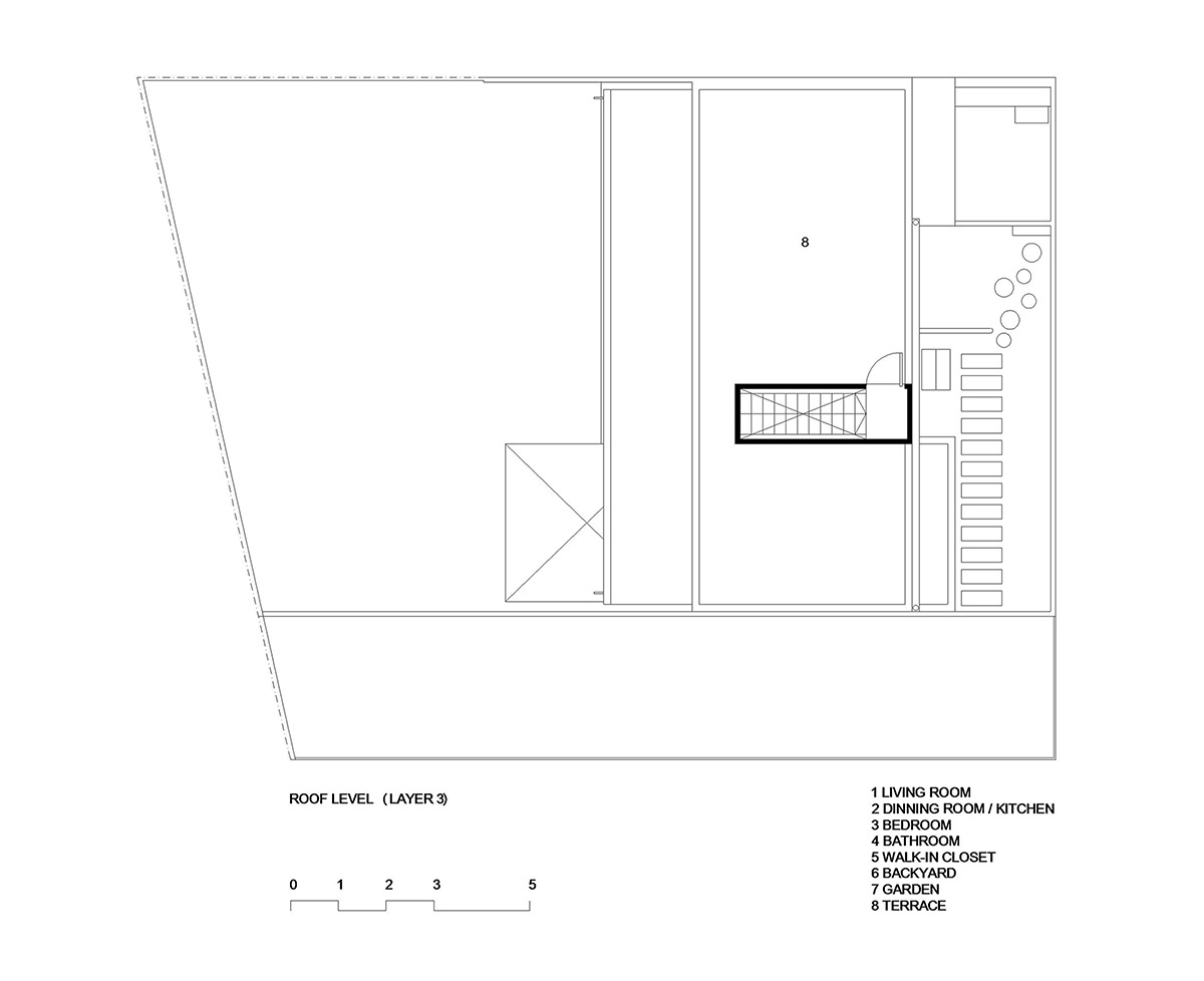 Rodolfo Ca&ntilde;as' hermetic family house defined by protruding skylight in central Chile