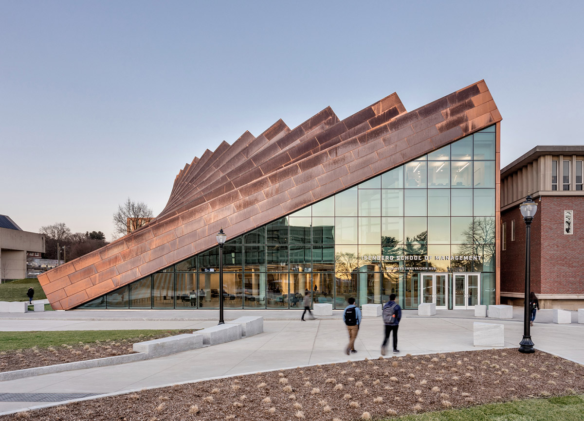 BIG creates entrance with accordion-like pillars for Business Innovation Hub at Massachusetts
