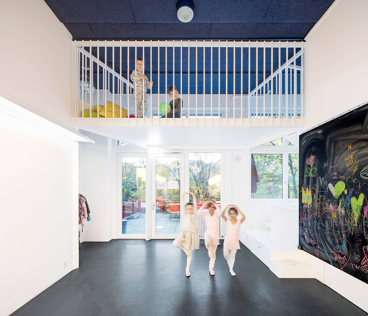 FOCKETYN DEL RIO Studio transforms an unused corridor of a building into a community center in Basel