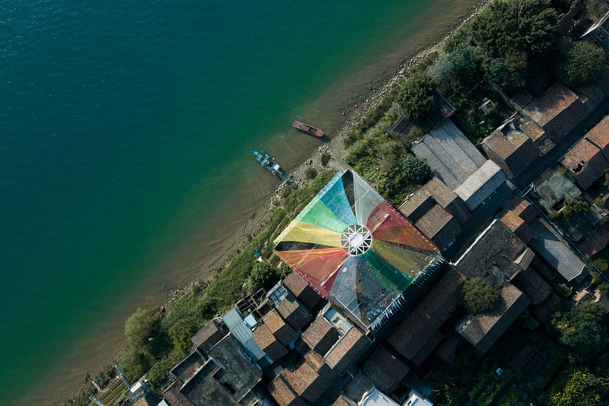 Ma Yansong crowns abandoned market with rainbow-hued fabric in Guangdong