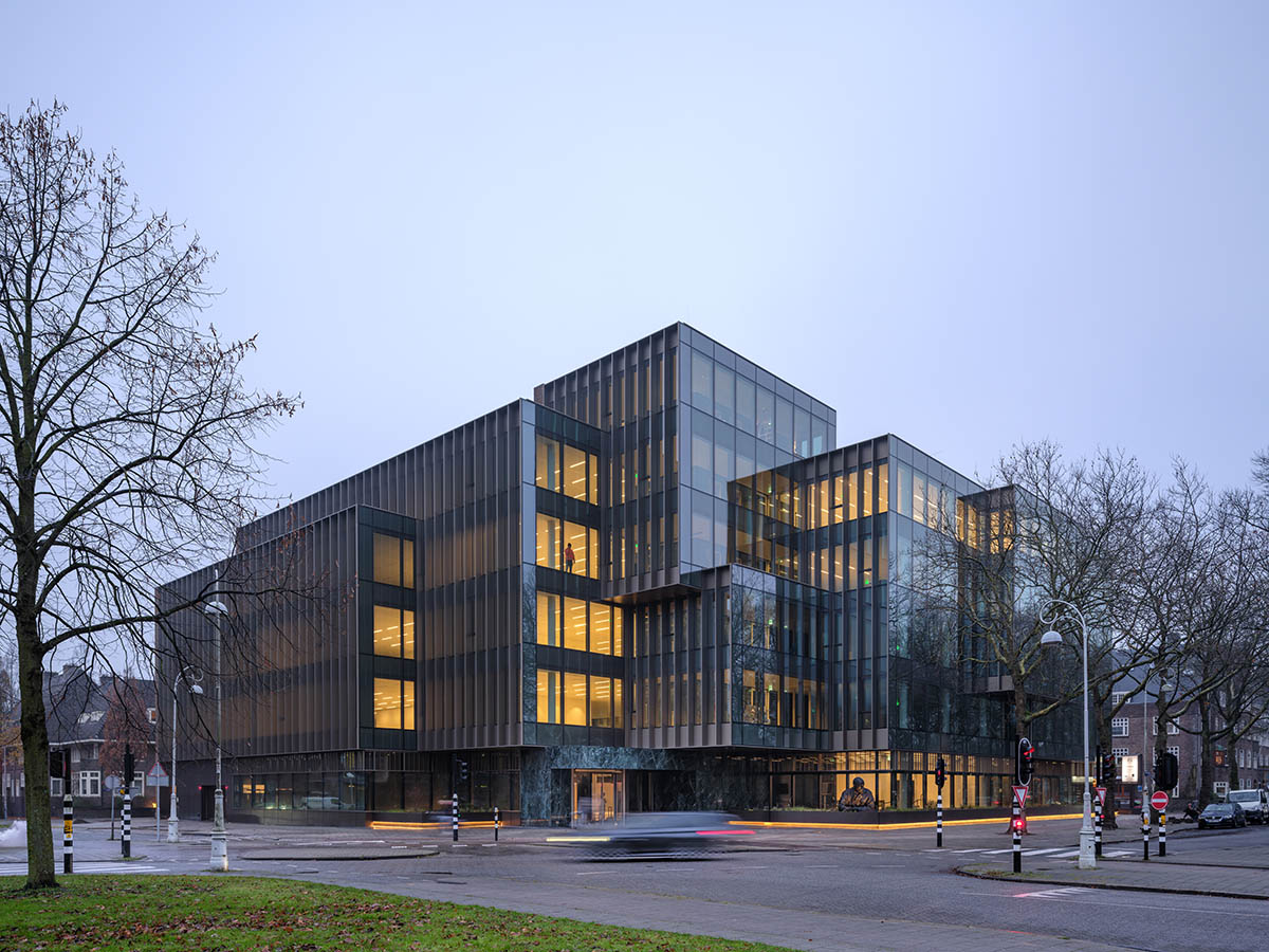 OMA completes Apollolaan 171 office complex that references to 