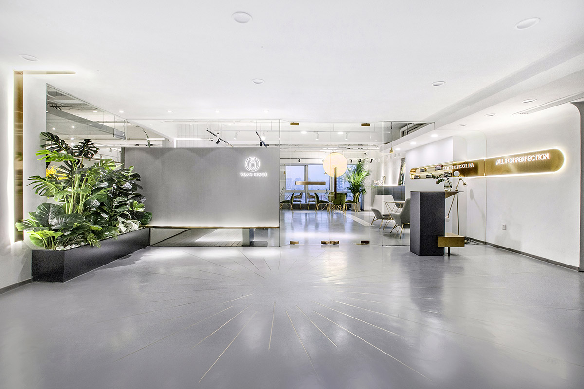 Towodesign uses metallic colors and golden pieces to create a retro atmosphere for this health store