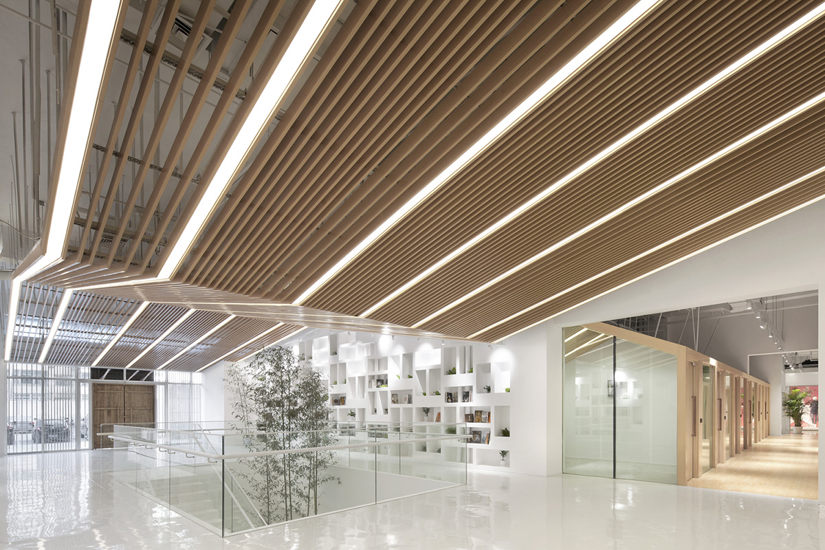 ARCHSTUDIO&rsquo;s new Children Education Institution features bamboo strips and white library wall