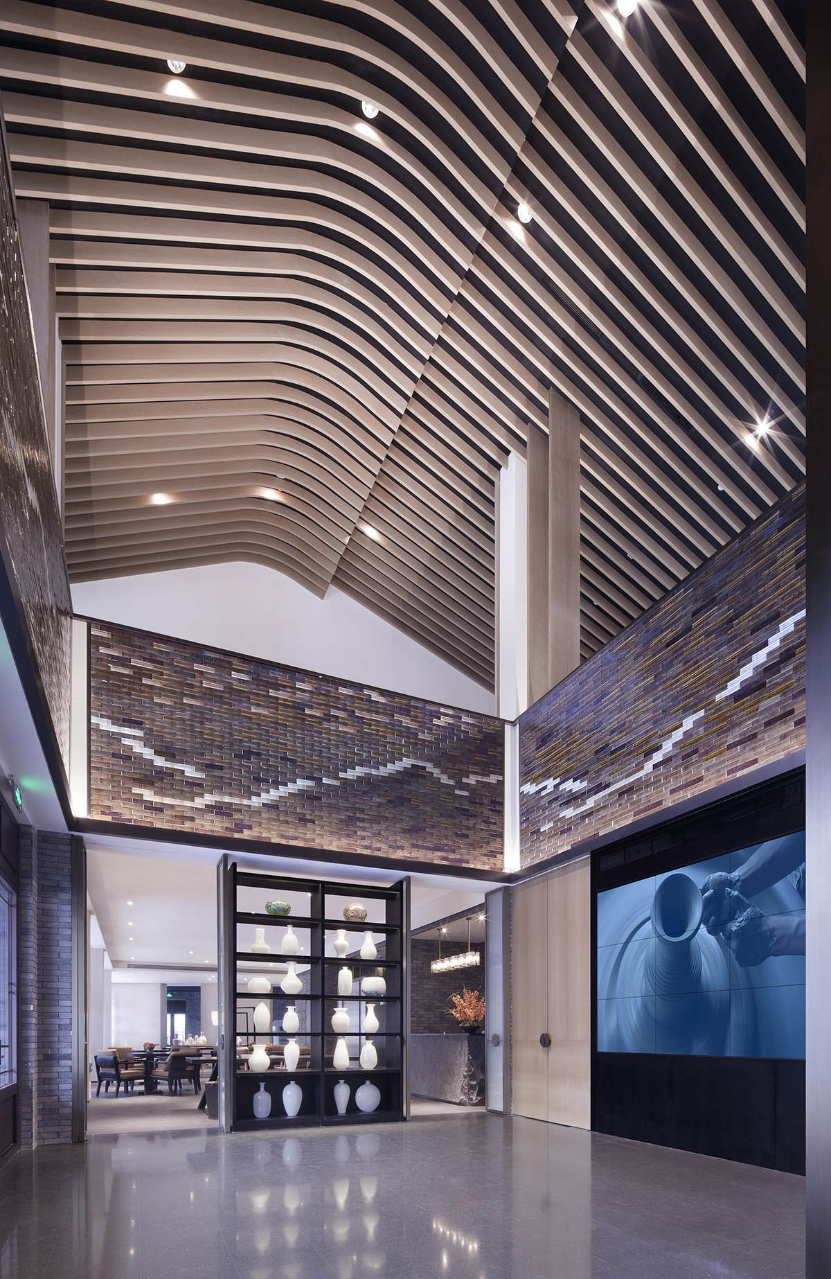 Co-Direction Design Finished a Pottery and Colored Glaze Workshop in a Historical Town in China