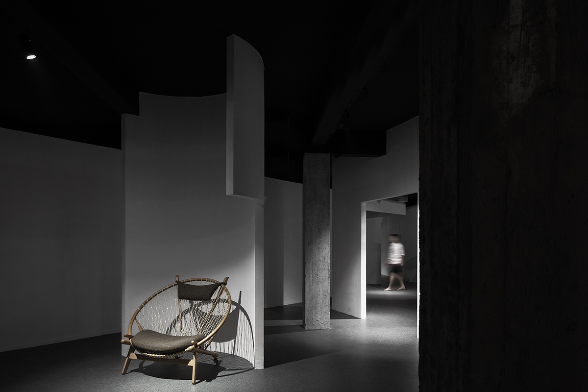 AD ARCHITECTURE Designed A Dreamy and Artistic Furniture Showroom in Guangdong, China