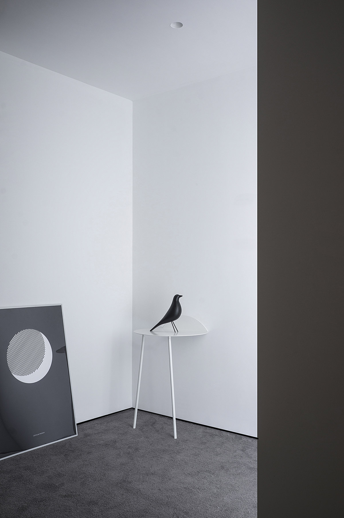 Peng & Partners Designed a Colorful Office that Seems like a Space Comes out of Mandrian's Painting