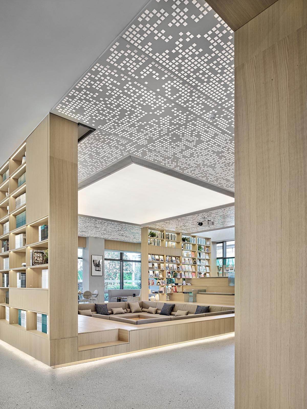 GFD creates light and amphi-theatre like interior for an experience center in China