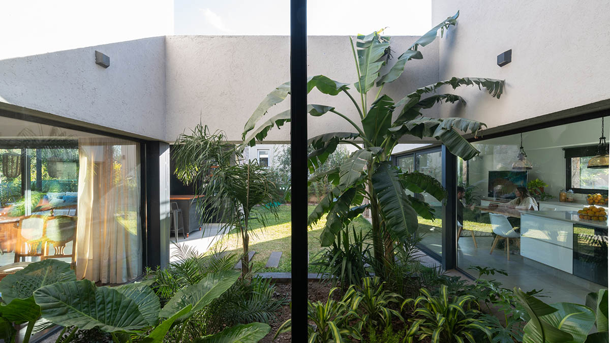 PSV Arquitectura completes Casa LVF in Córdoba, Argentina