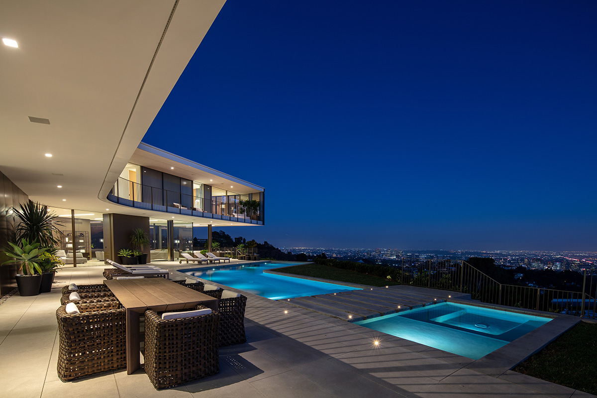 SPF:architects completes a striking propeller-shaped glass house in Bel Air, Los Angeles