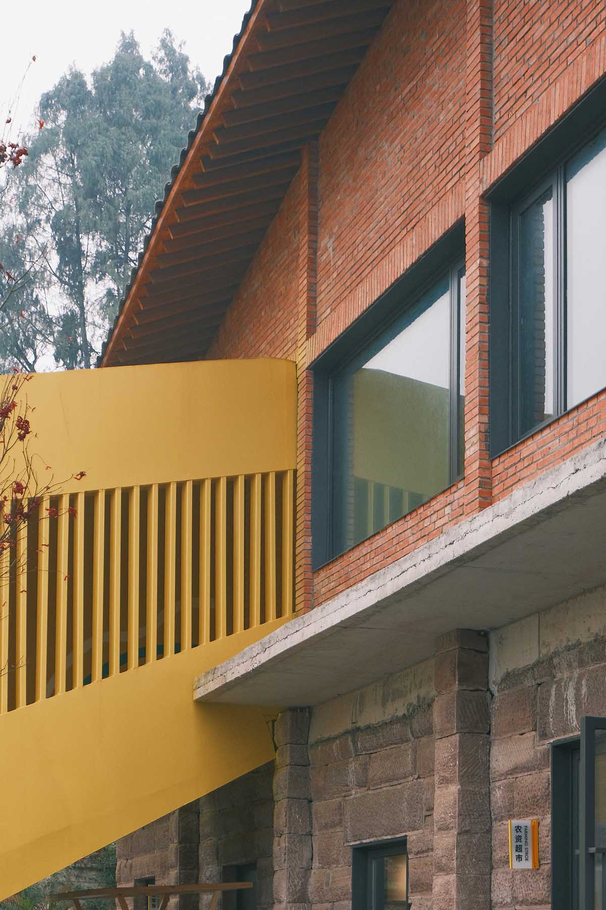 Archermit transforms former veterinary station into an agricultural talent center in Anyu, China 