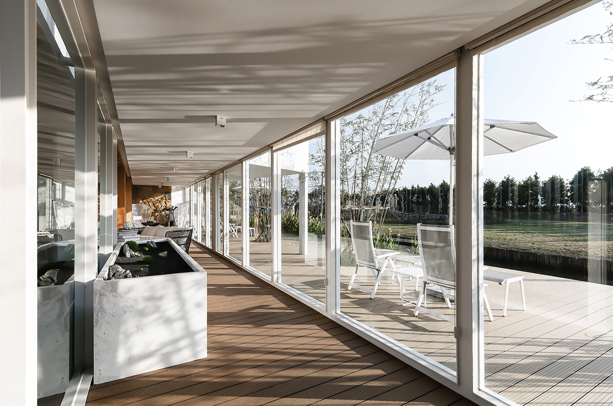 Yiduan Shanghai Interior Design Built Staggered Spaces Derived From Containers