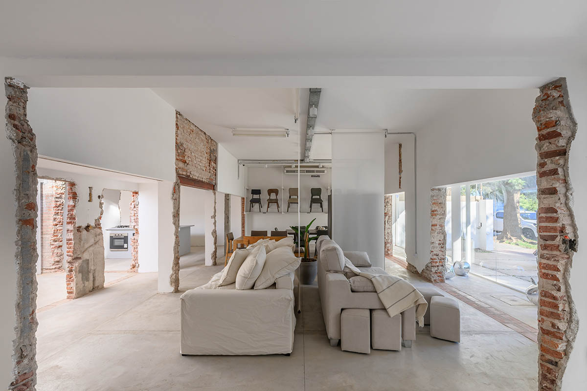 Set Arquitectura converts old deteriorated old house into a commercial space in Argentina 
