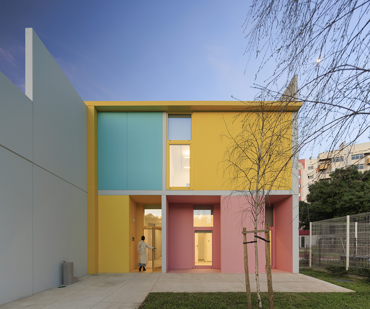 Summary built four modular kindergartens featuring colourful fa&ccedil;ades in Lisbon
