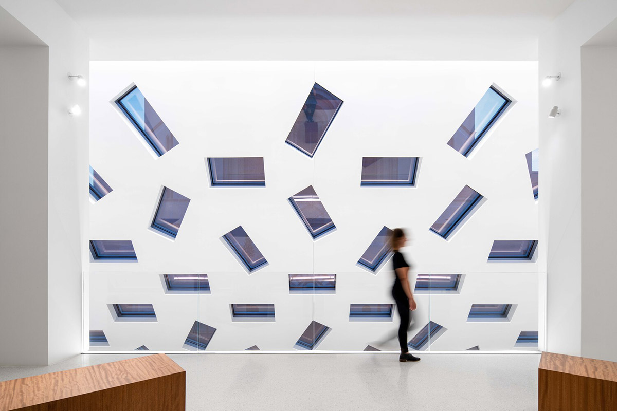 OMA completes Audrey Irmas Pavilion with trapezoidal form that respects its surrounding in California